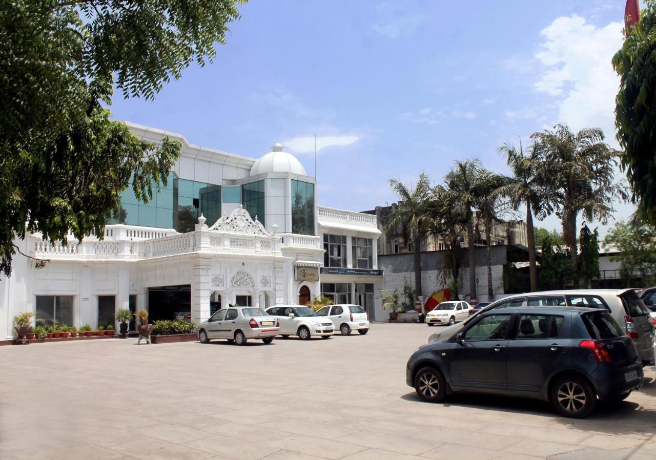 לקנאו Hotel Deep Palace מראה חיצוני תמונה